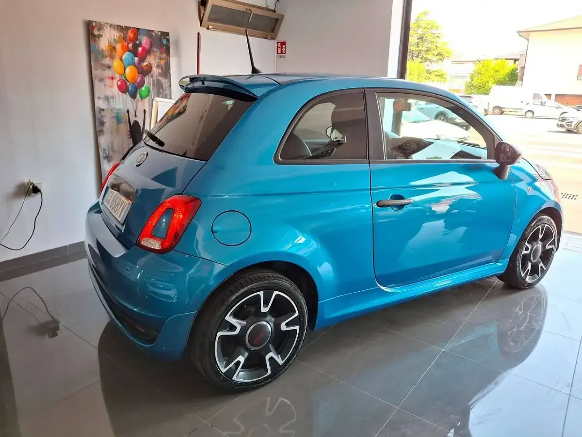 Usata Fiat 500 S 69 CV (50 kW) 2018 Blu/azzurro Utilitaria