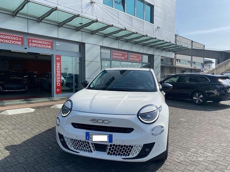 Usata Fiat 600 La Prima 101 CV (74 kW) 2025 Bianco SUV