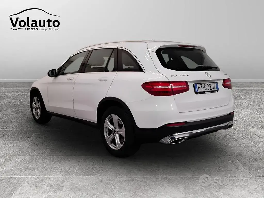 Käytetty Mercedes GLC220 AMG 170 HP (125 kW) 2018 Valkoinen Katumaasturi