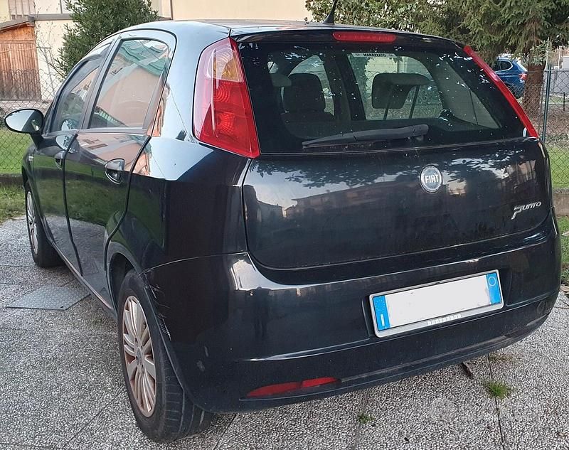 Usata Fiat Grande Punto 95 CV (69 kW) 2007 Nero Utilitaria
