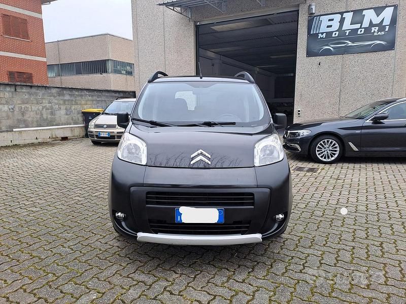 Usata Citroën Nemo 73 CV (53 kW) 2011 Grigio Monovolume