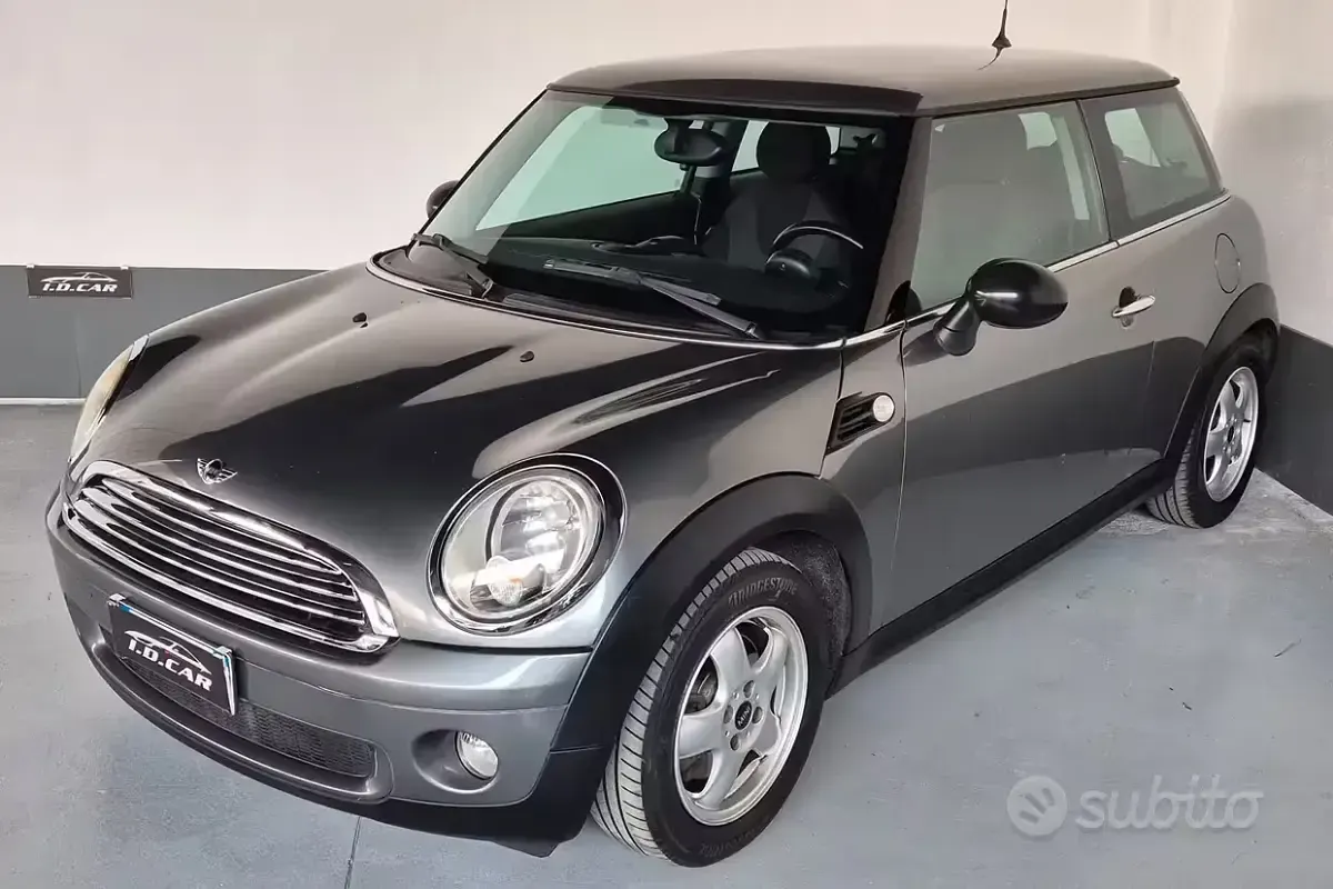 Usata Mini ONE 75 CV (55 kW) 2009 Grigio Utilitaria