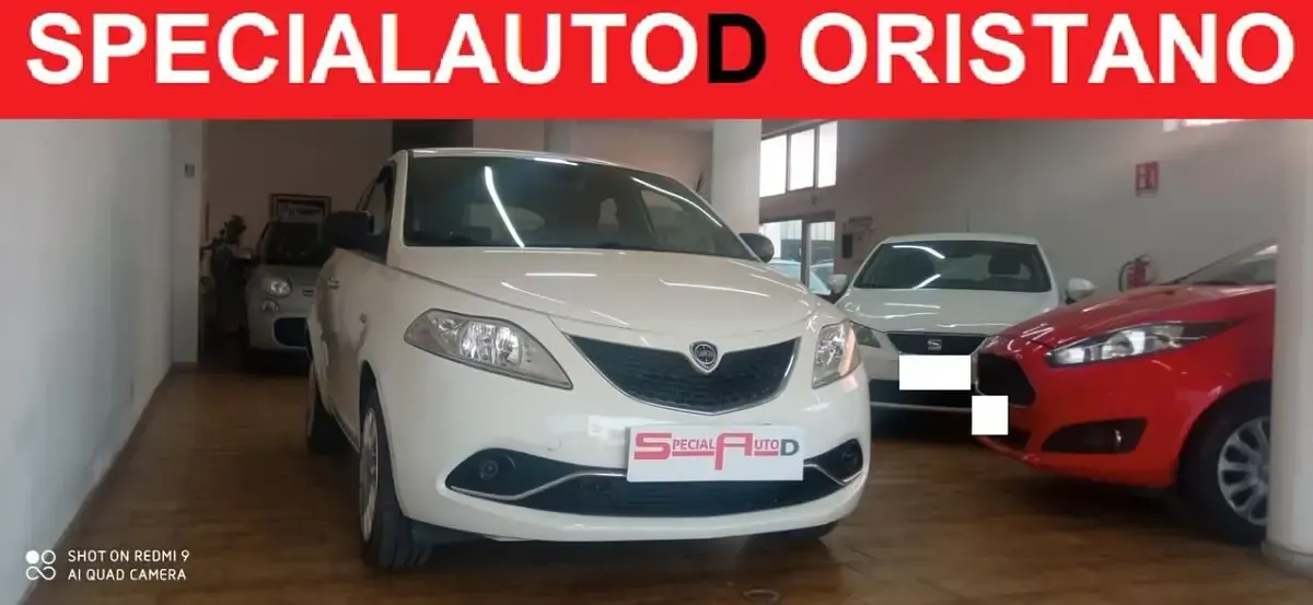 Usata Lancia Ypsilon 95 CV (69 kW) 2016 Bianco Utilitaria