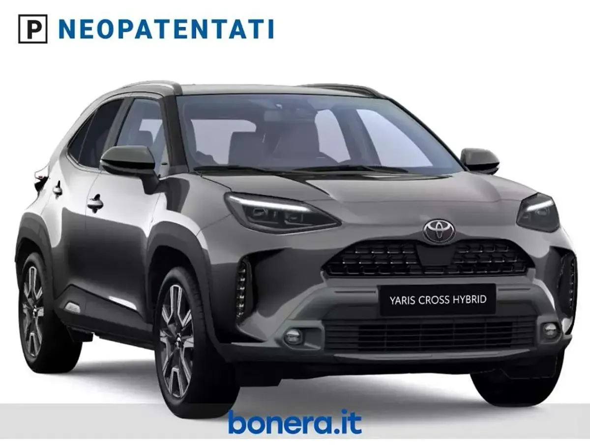 Nuova Toyota Yaris Cross Lounge 131 CV (96 kW) 2026 Dark grey met SUV