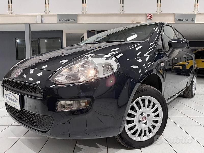 Usata Fiat Punto S 77 CV (56 kW) 2015 Blu Utilitaria