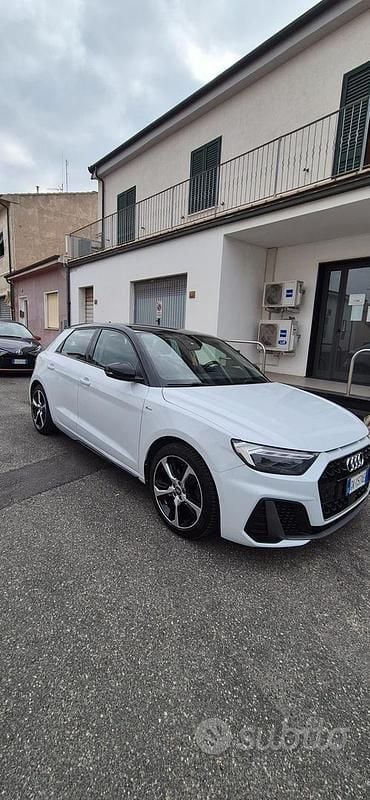 Usata Audi A3 Sport 117 CV (86 kW) 2019 Bianco Berlina