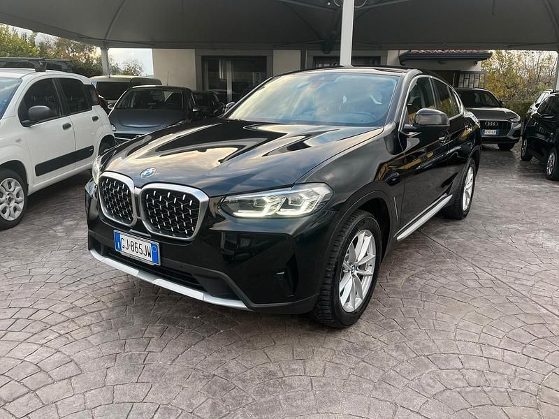 Usata BMW X4 Advantage 190 CV (139 kW) 2022 Nero SUV