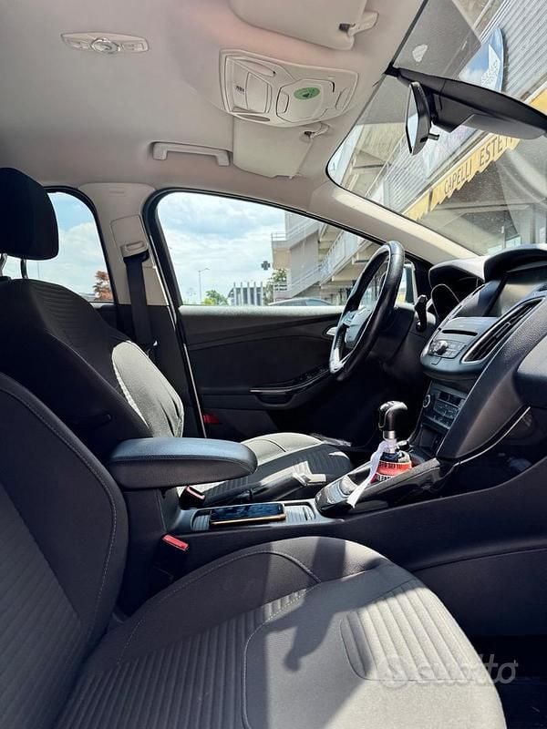 Usata Ford Focus 2016 Grigio Berlina