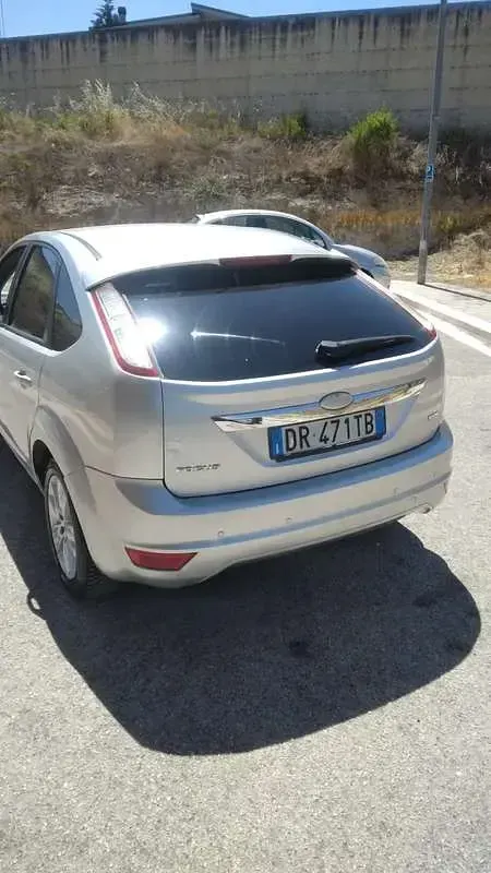 Usata Ford Focus Titanium 90 CV (66 kW) 2008 Grigio Berlina