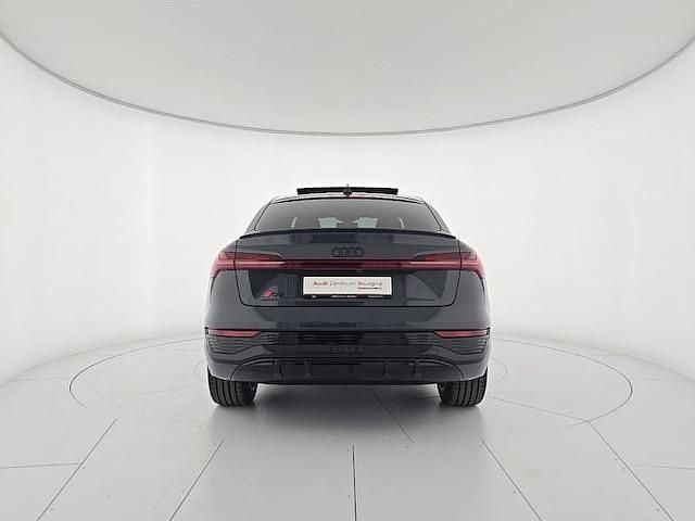 Usata Audi Q8 Sportback e-tron S-Line 250 kW (340 CV) 2024 Grigio magnete SUV