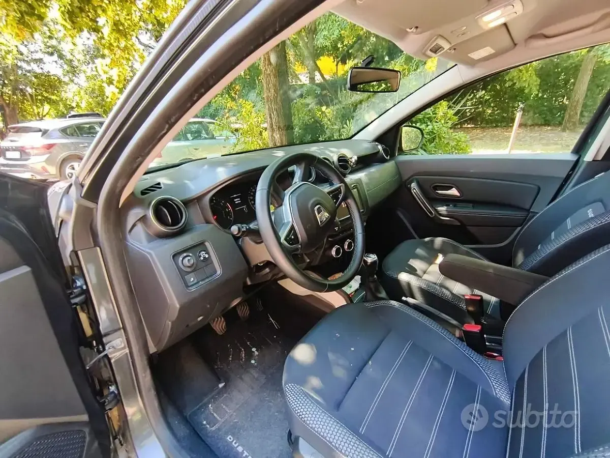 Usata Dacia Duster 101 CV (74 kW) 2021 Grigio SUV