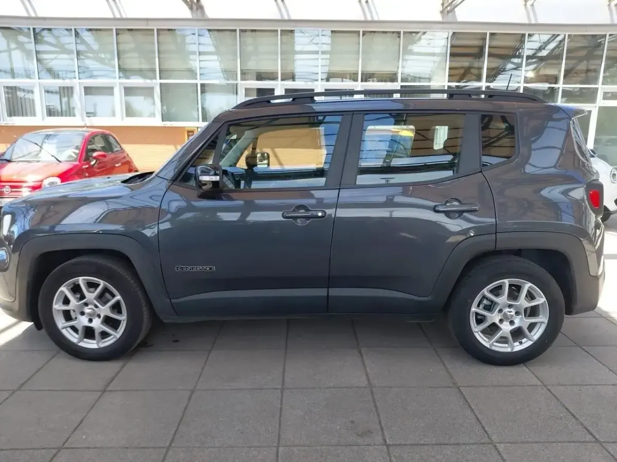 Usata Jeep Renegade Limited 120 CV (88 kW) 2023 Grigio SUV