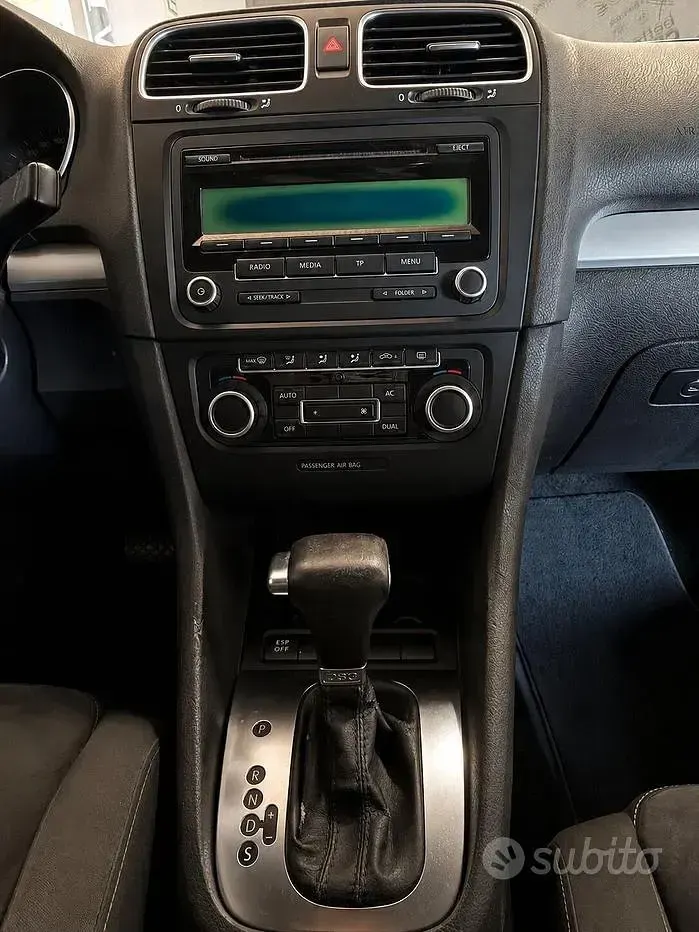 Usata VW Golf VI Comfortline 122 CV (89 kW) 2010 Grigio Utilitaria