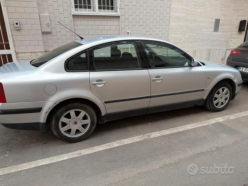 Usata VW Passat 1999 Grigio Berlina
