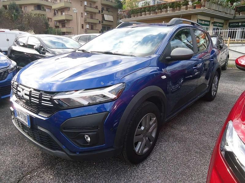 Blu Usata 2023 Dacia Sandero Expression Tre volumi | 13.900 € (Buon prezzo) - Immagine 1/4