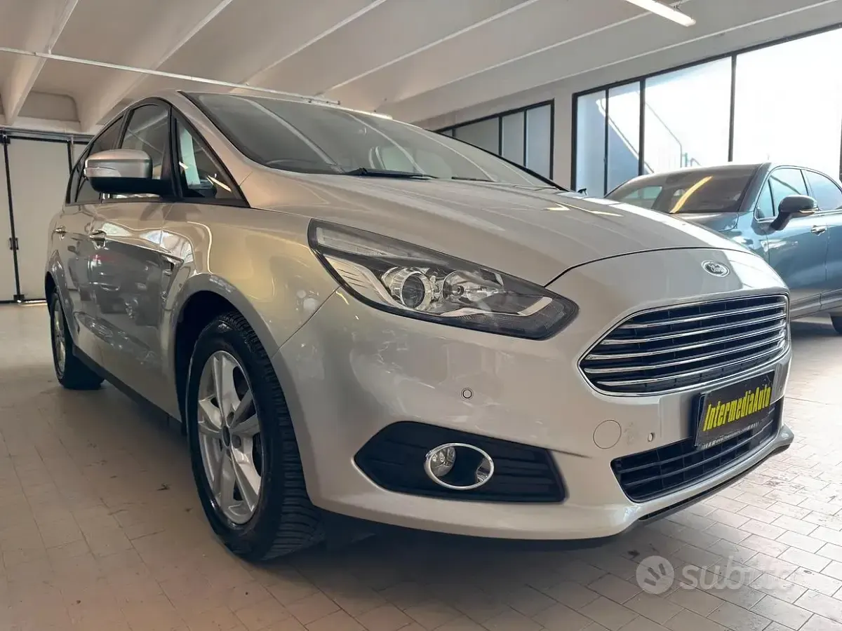 Usata Ford S-MAX S 150 CV (110 kW) 2017 Grigio Monovolume