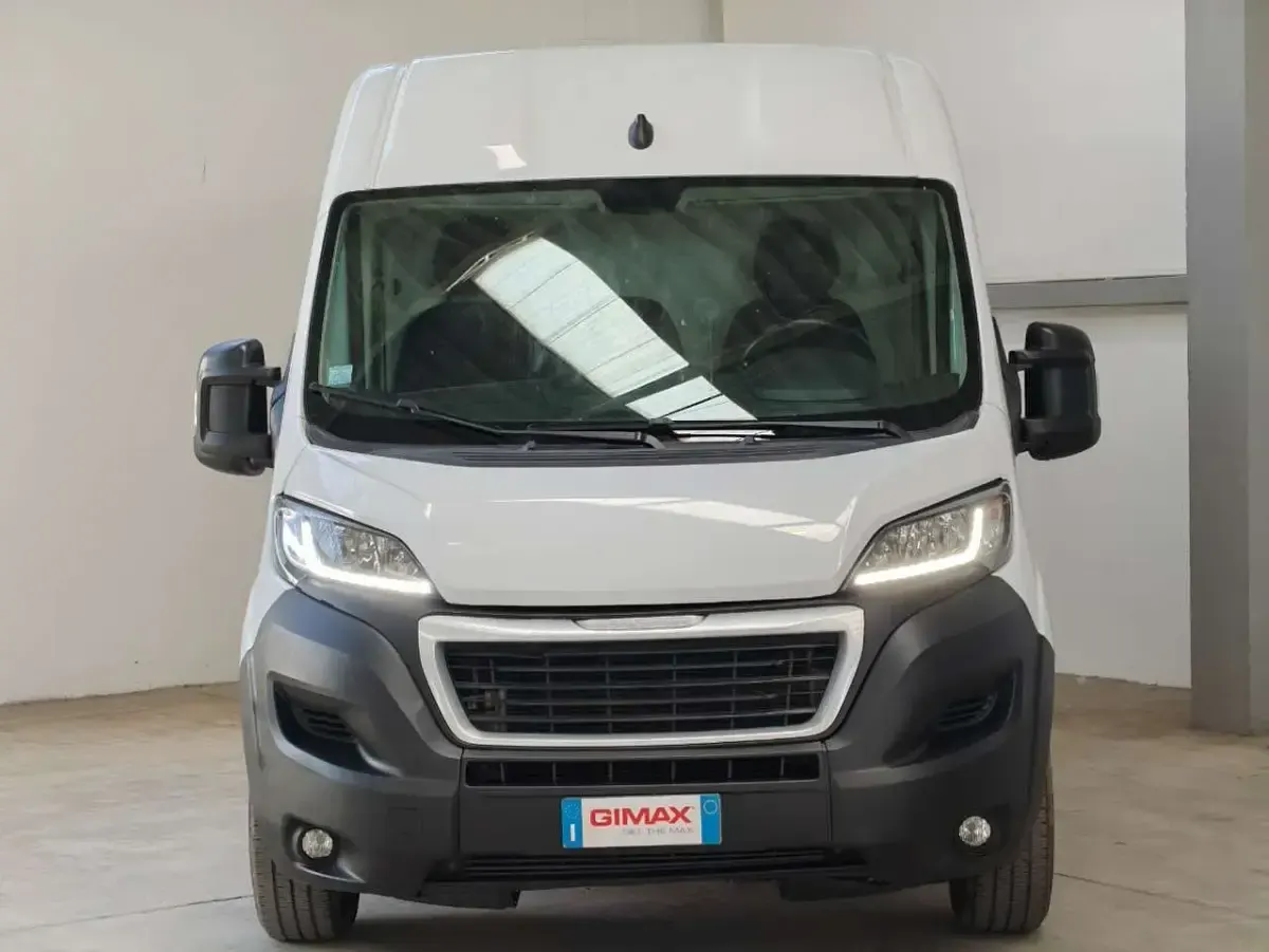 Usata Peugeot Boxer S 140 CV (102 kW) 2022 Bianco Furgone