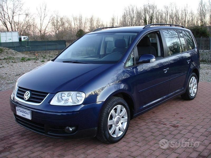 Usata VW Touran Trendline 140 CV (102 kW) 2005 Blu' scuro Monovolume