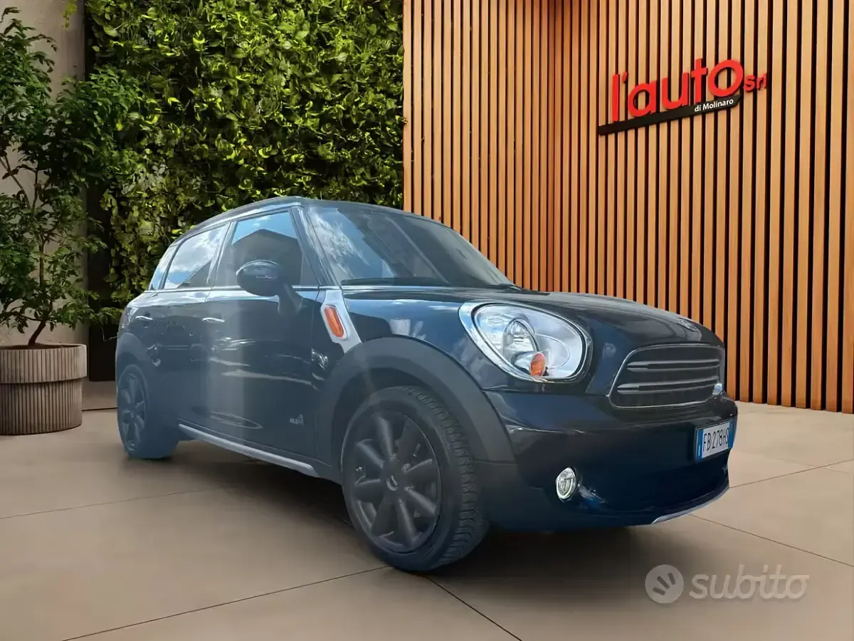 Usata Mini Cooper D Countryman Business 113 CV (83 kW) 2015 Blu SUV