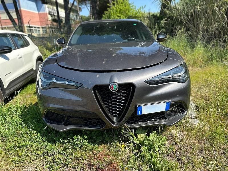 Usata Alfa Romeo Stelvio Veloce 210 CV (154 kW) 2024 Grigio SUV