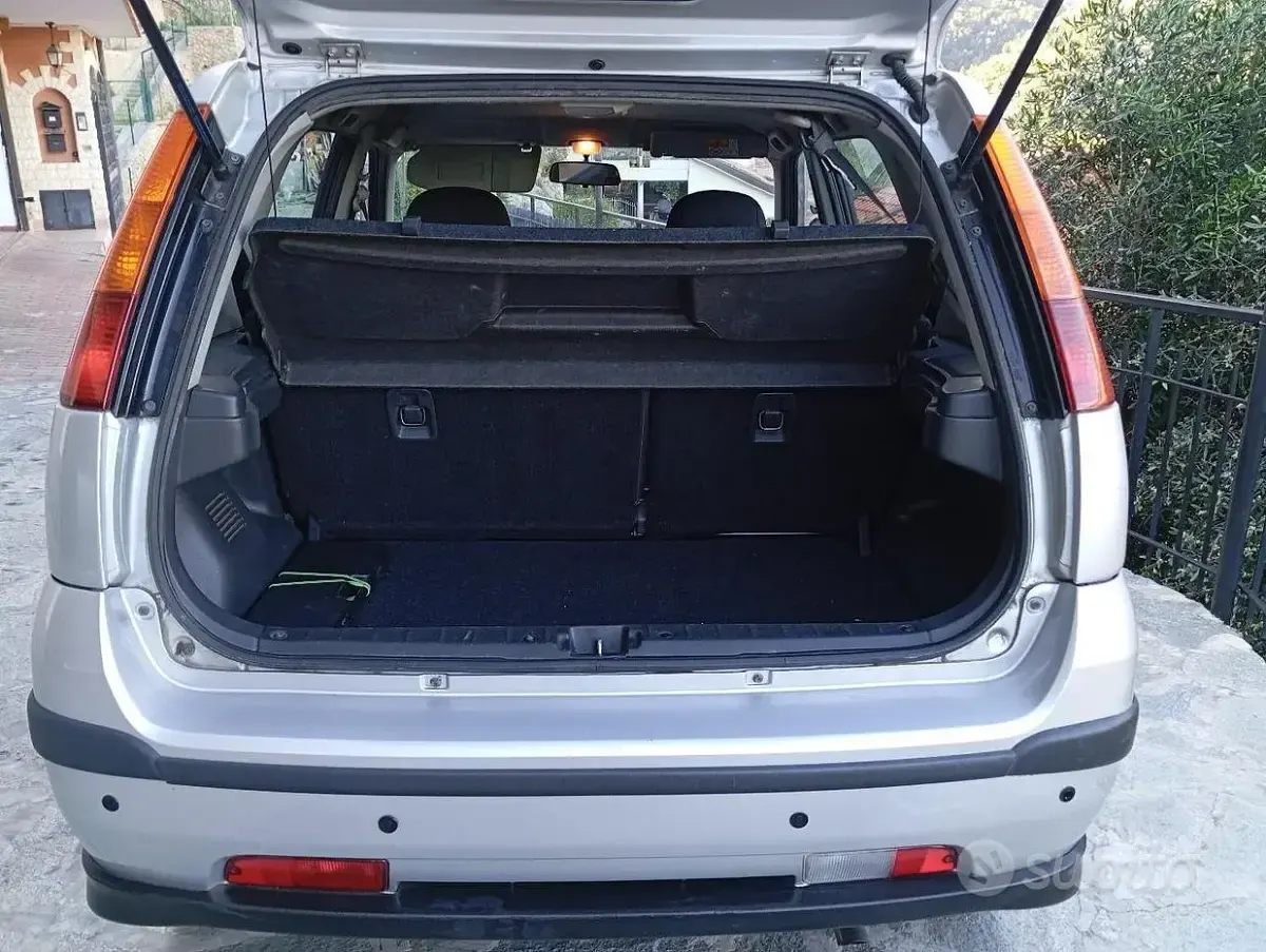Usata Suzuki Ignis 2004 Grigio Utilitaria
