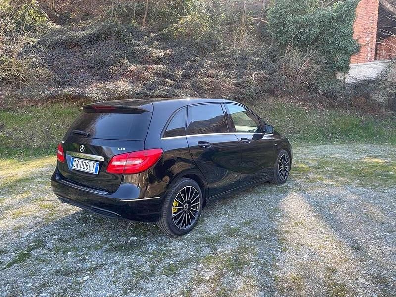 Usata Mercedes B180 Premium 109 CV (80 kW) 2012 Monovolume