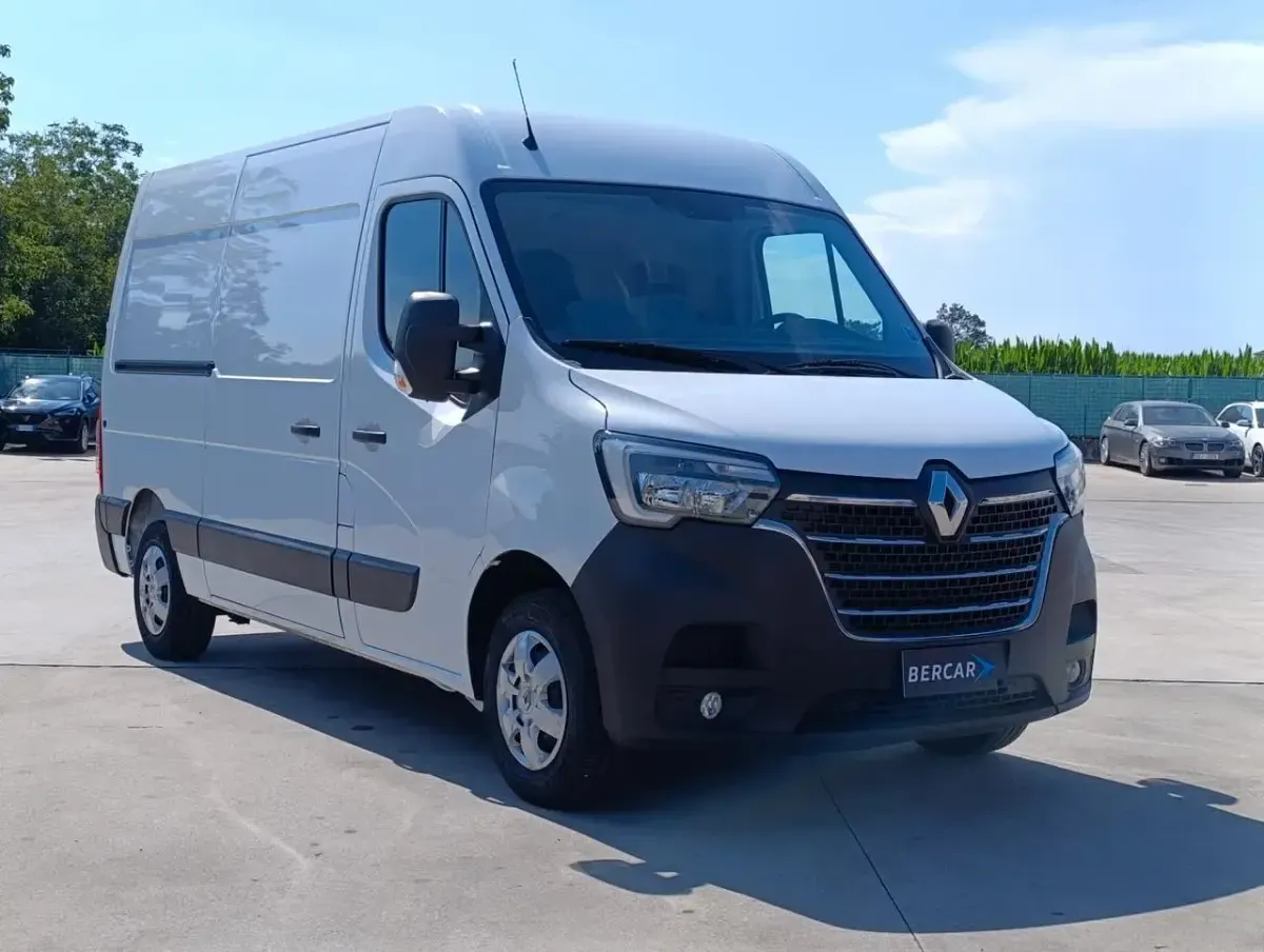 Usata Renault Master 135 CV (99 kW) 2022 Bianco Monovolume