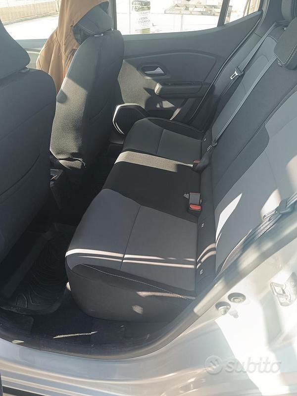 Usata Dacia Sandero Stepway 91 CV (66 kW) 2024 Grigio Berlina