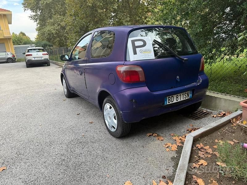 Usata Toyota Yaris 68 CV (50 kW) 1999 Berlina