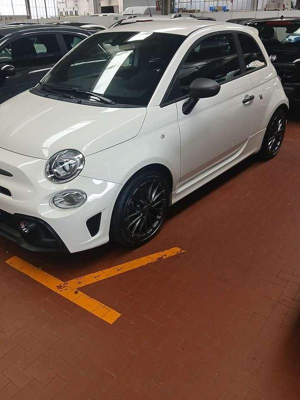 Bianco Usata 2024 Abarth 595 Competizione Due volumi | 21.900 € (Buon prezzo) - Immagine 1/4