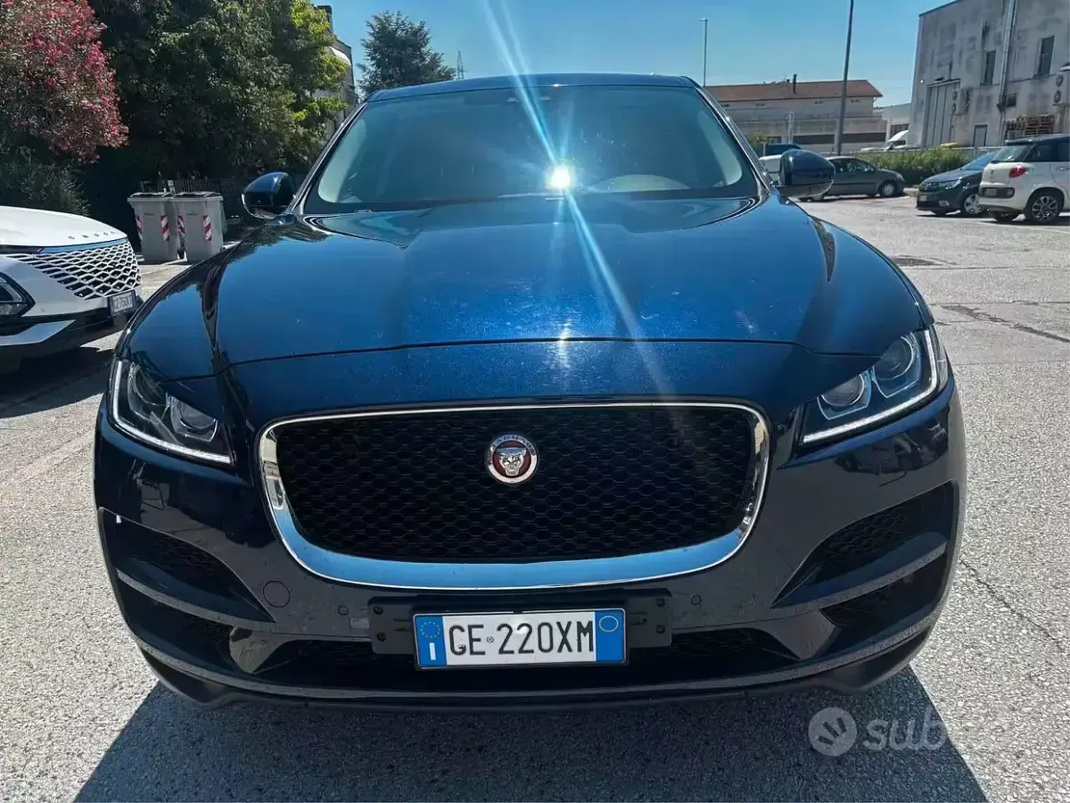 Usata Jaguar F-Pace Prestige 180 CV (132 kW) 2016 Blu SUV