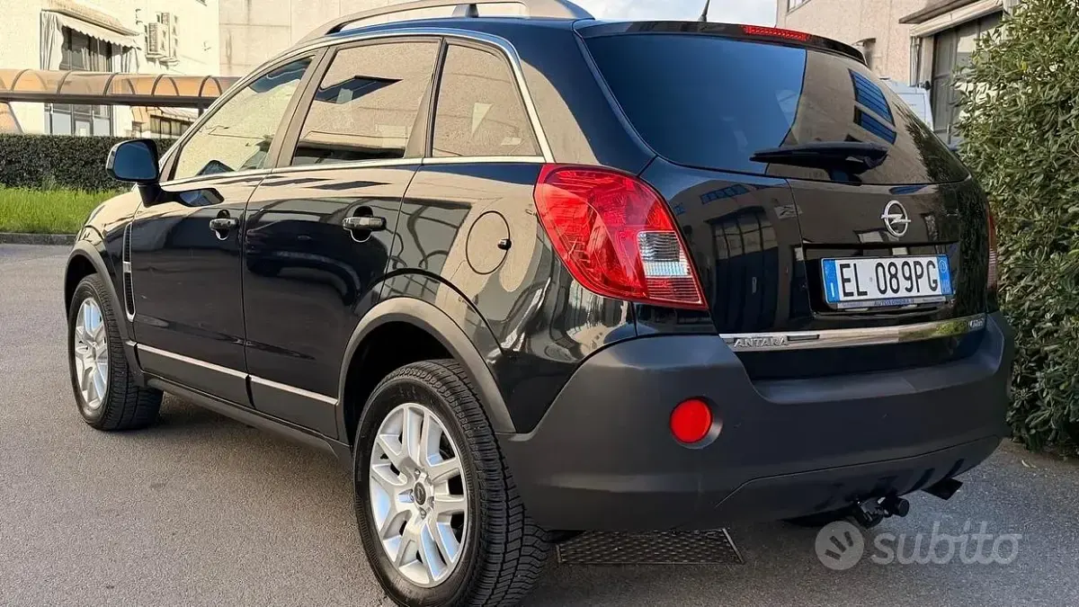Usata Opel Antara Cosmo 163 CV (119 kW) 2012 Nero SUV