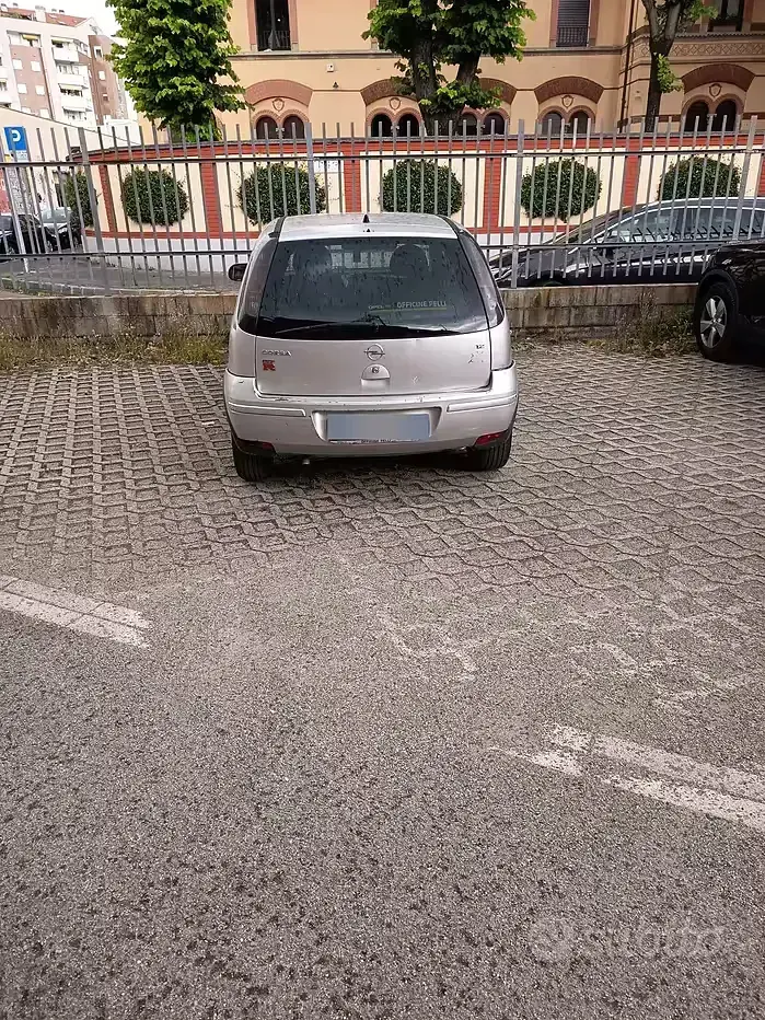 Usata Opel Corsa 80 CV (58 kW) 2004 Grigio Utilitaria