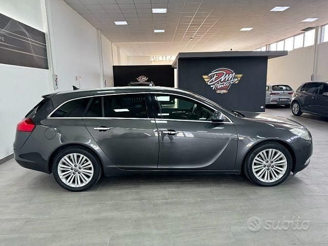 Usata Opel Insignia 160 CV (117 kW) 2012 Grigio Station wagon