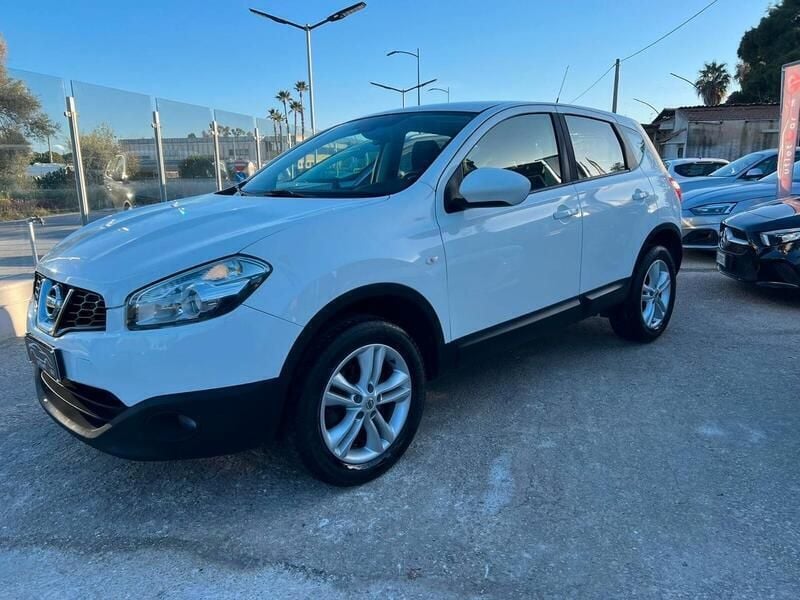 Usata Nissan Qashqai Acenta 111 CV (81 kW) 2013 Bianco SUV