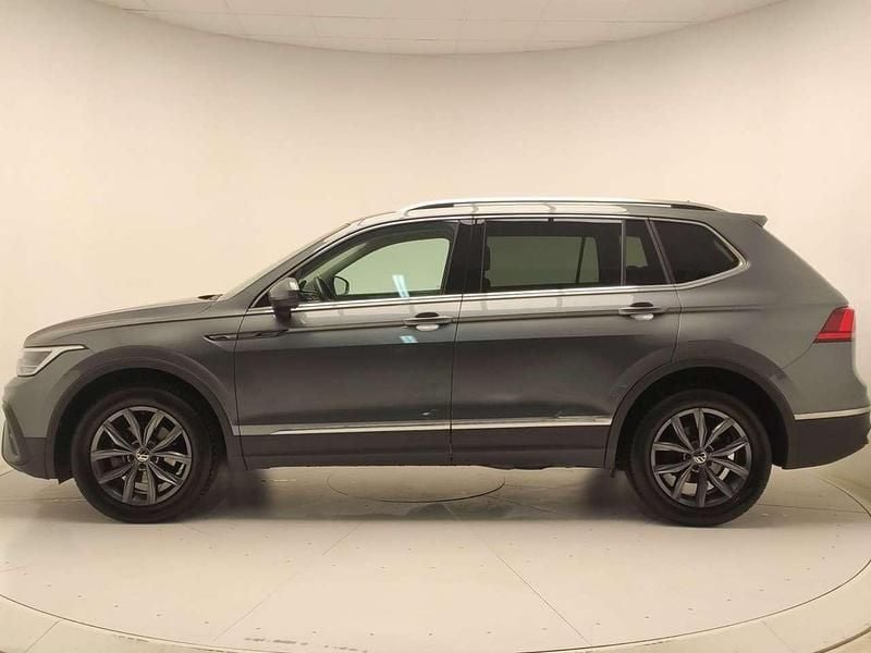 Usata VW Tiguan Allspace Life 150 CV (110 kW) 2022 Platinum grey SUV