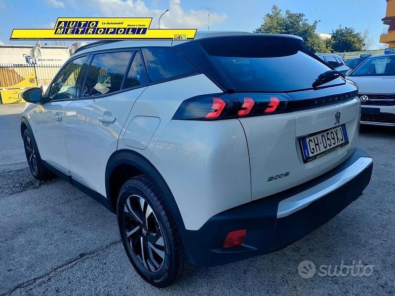 Usata Peugeot 2008 Allure 110 CV (80 kW) 2021 Bianco SUV