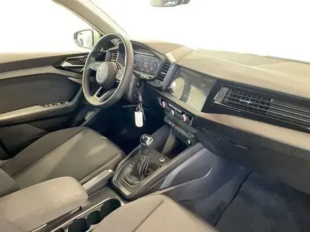 Usata Audi A1 Business 116 CV (85 kW) 2024 Argento SUV