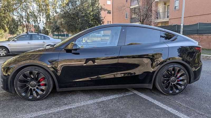 Usata Tesla Model Y Performance 389 kW (530 CV) 2023 Nero SUV