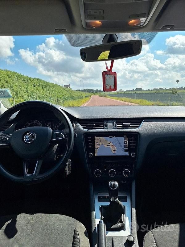 Gebraucht Skoda Octavia Executive 116 PS (85 kW) 2018 Blau Kombi