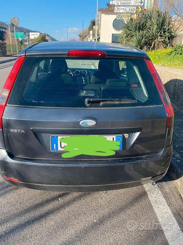 Usata Ford Fiesta 2004 Utilitaria