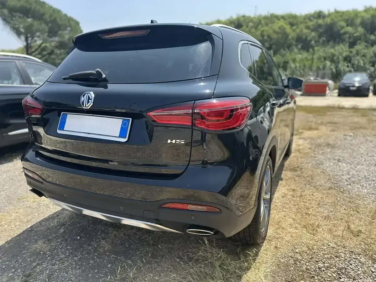 Usata MG HS Luxury 162 CV (119 kW) 2023 Nero SUV