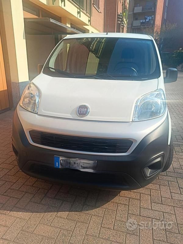 Bianco Usata 2020 Fiat Fiorino Monovolume | 9500 € (Buon prezzo) - Immagine 1/4