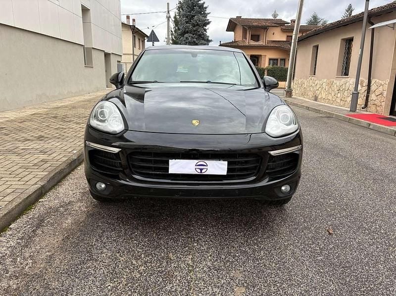 Usata Porsche Cayenne 245 CV (180 kW) 2016 Nero SUV