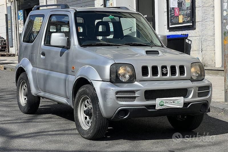 Usata Suzuki Jimny 86 CV (63 kW) 2006 Grigio SUV