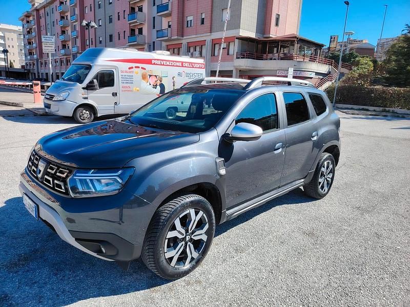 Usata Dacia Duster Prestige 116 CV (85 kW) 2022 Grigio SUV