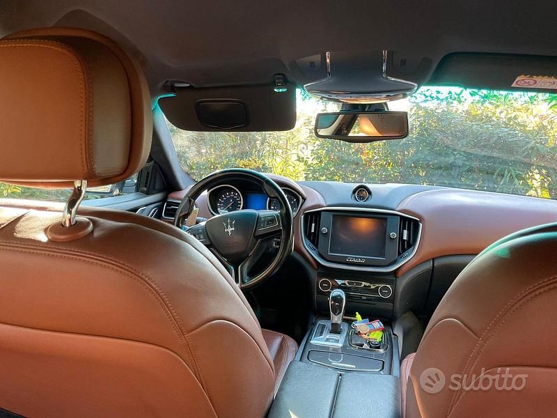 Usata Maserati Ghibli 275 CV (202 kW) 2014 Grigio Berlina