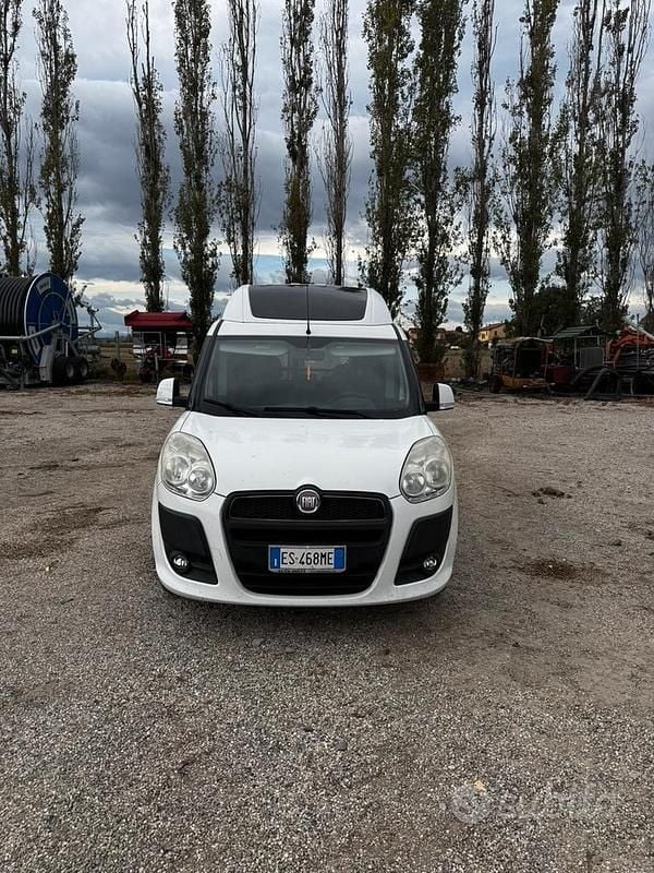 Bianco Usata 2013 Fiat Doblò Monovolume | 14.000 € - Immagine 1/4