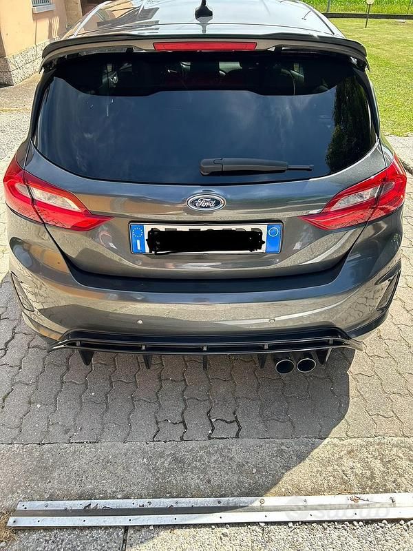 Usata Ford Fiesta ST-Line 95 CV (69 kW) 2021 Grigio Utilitaria