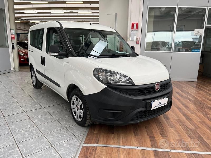 Usata Fiat Doblò Easy 90 CV (66 kW) 2021 Bianco Monovolume